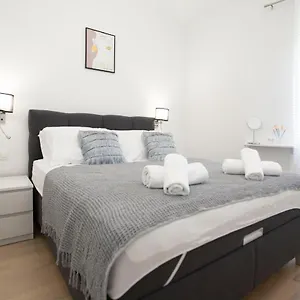  Apartment Triple A
