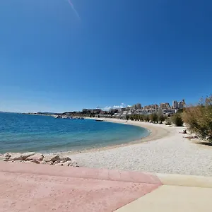 Zigo Modern Near Split